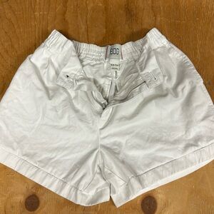 BDG Urban Outfitters- pleated elastic back shorts - white
